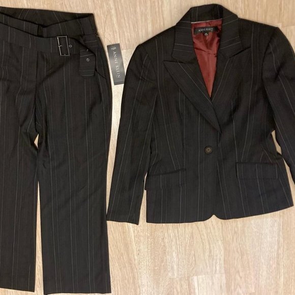 Anne Klein Jackets & Blazers - NWT MSRP $380 Anne Klein Suit Coat Blazer Jacket & Pants Size 4P Brown Striped